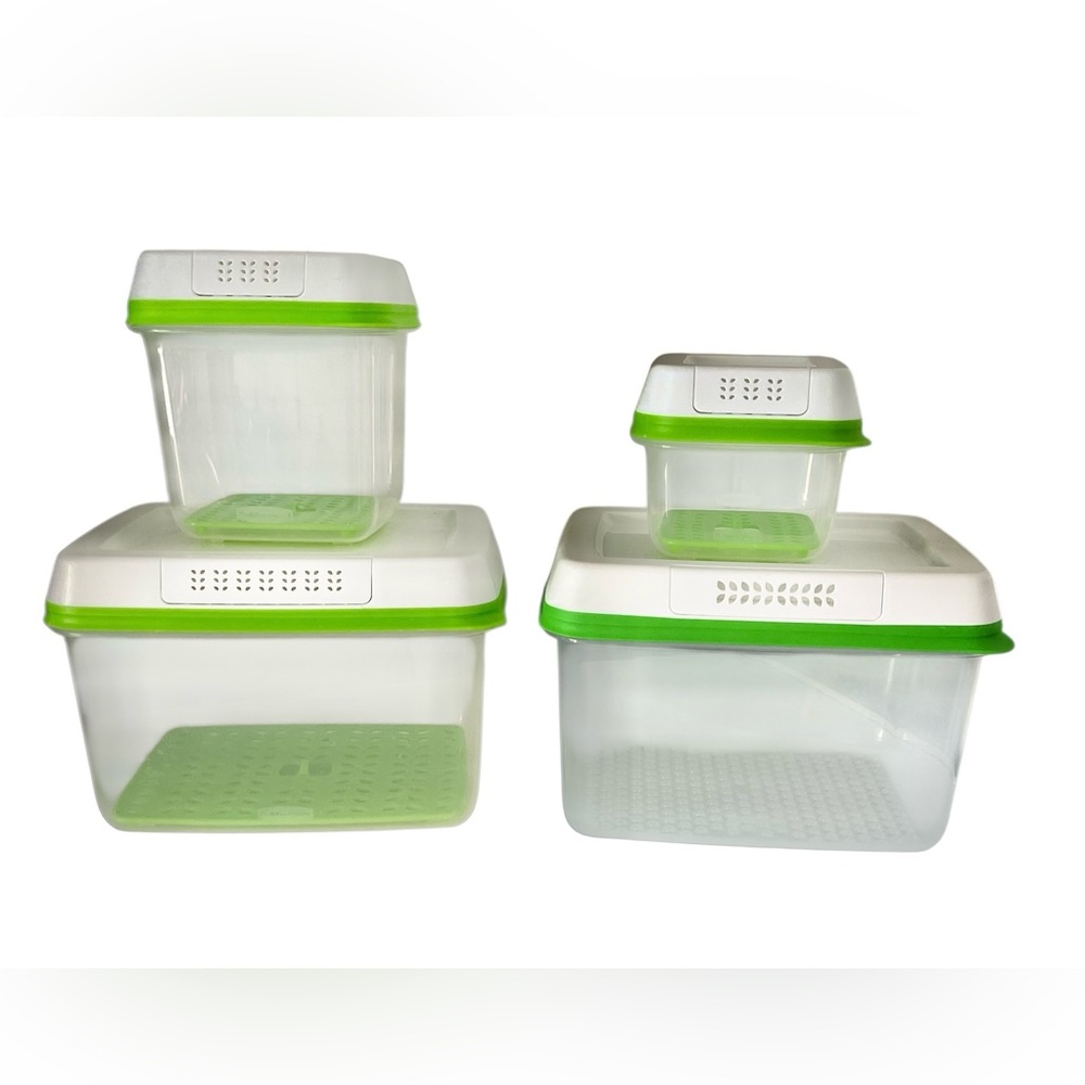 Rubbermaid Produce Saver Containers with Lids for Food Storage 4 pcs